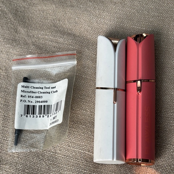 White and Pink eyebrow shaver Tool Set - Picture 1 of 3